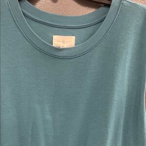 Lou & Grey Women's Teal Tank Top